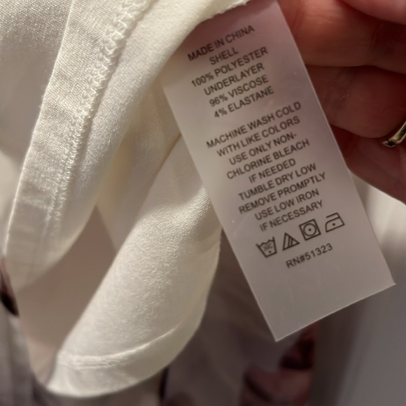 Vince Camuto Spring Dress - Picture 6 of 6